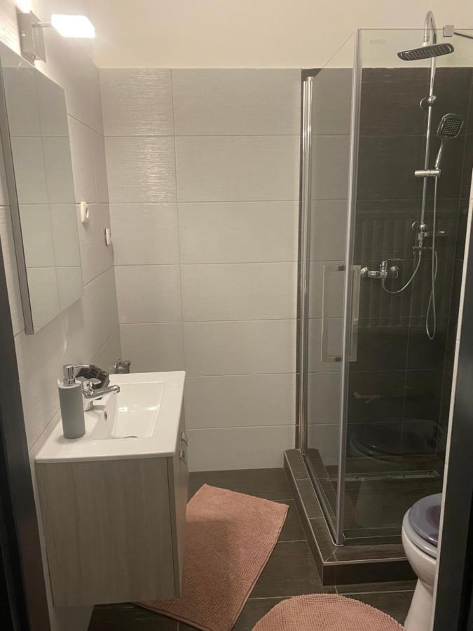 Gabrielle Apartment *